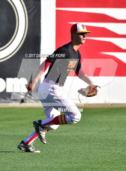 Thumbnail 3 in Palma vs. Serra (CIF CCS Semifinal) photogallery.