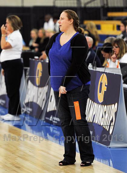 Thumbnail 1 in Branson vs. La Jolla Country Day (CIF State D5 Final) photogallery.