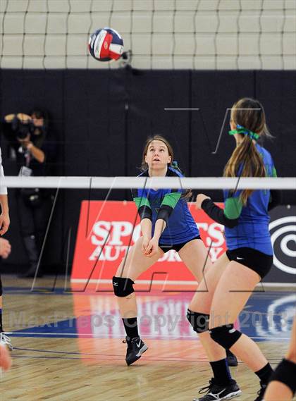 Thumbnail 2 in Branson vs. La Jolla Country Day (CIF State D5 Final) photogallery.