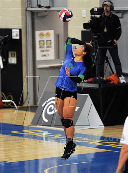Thumbnail 2 in Branson vs. La Jolla Country Day (CIF State D5 Final) photogallery.