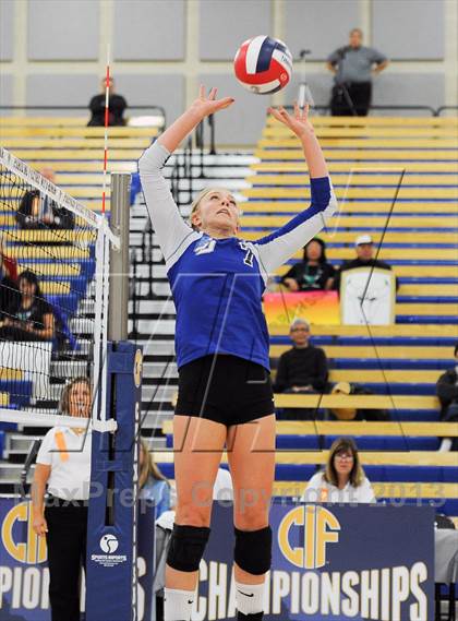 Thumbnail 3 in Branson vs. La Jolla Country Day (CIF State D5 Final) photogallery.