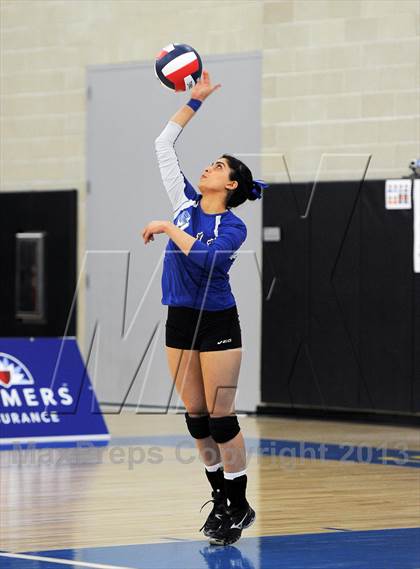 Thumbnail 1 in Branson vs. La Jolla Country Day (CIF State D5 Final) photogallery.