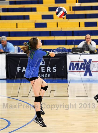 Thumbnail 3 in Branson vs. La Jolla Country Day (CIF State D5 Final) photogallery.