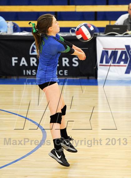 Thumbnail 2 in Branson vs. La Jolla Country Day (CIF State D5 Final) photogallery.