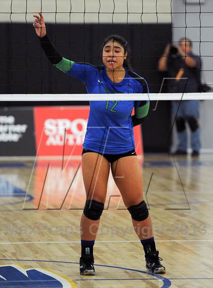 Thumbnail 1 in Branson vs. La Jolla Country Day (CIF State D5 Final) photogallery.