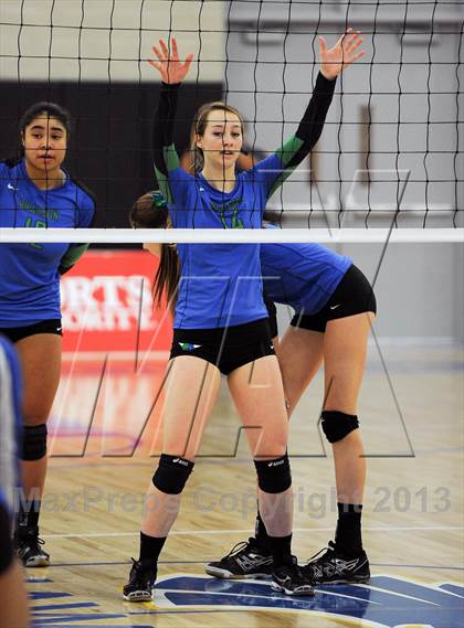 Thumbnail 3 in Branson vs. La Jolla Country Day (CIF State D5 Final) photogallery.