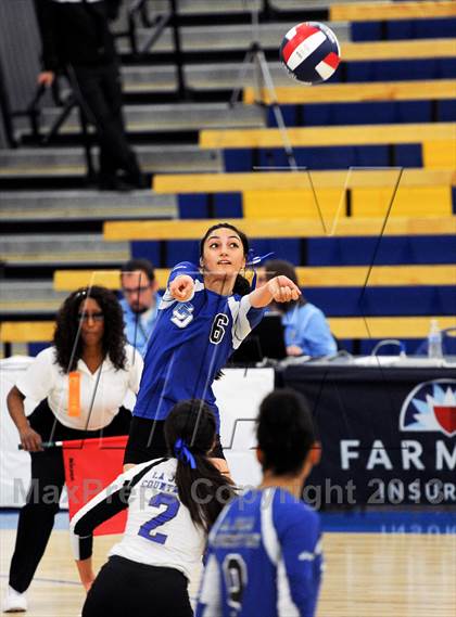 Thumbnail 2 in Branson vs. La Jolla Country Day (CIF State D5 Final) photogallery.