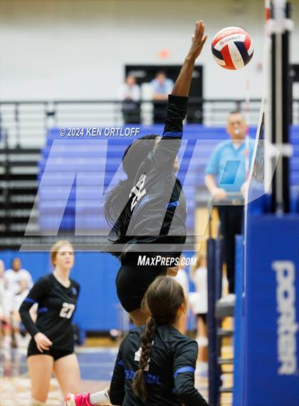 Thumbnail 1 in Centennial @ Chattahoochee photogallery.