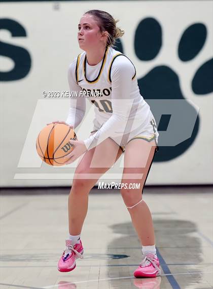 Thumbnail 2 in Bradshaw Mountain vs Horizon (3rd Annual Feast Mode Thanksgiving Tournament) photogallery.