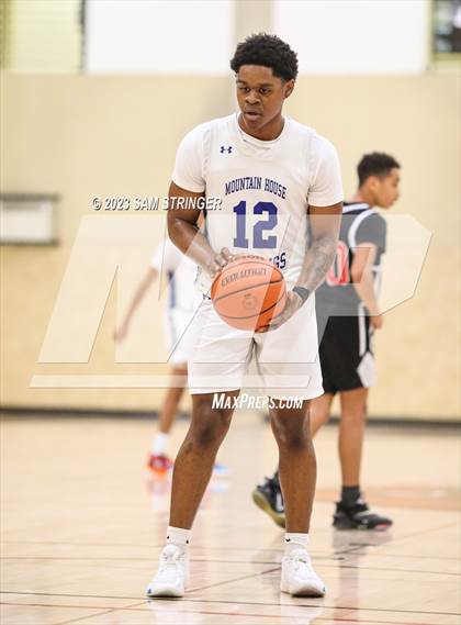 Thumbnail 2 in McLane vs. Mountain House  (Super Saturday Showcase) photogallery.