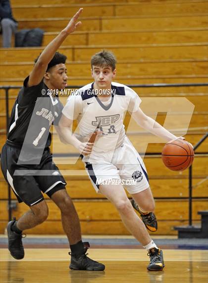Thumbnail 3 in Juarez vs. Jones (IHSA Chicago Regional Quarterfinal) photogallery.