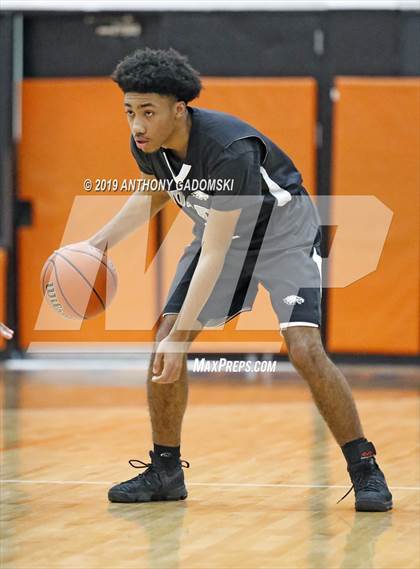 Thumbnail 3 in Juarez vs. Jones (IHSA Chicago Regional Quarterfinal) photogallery.