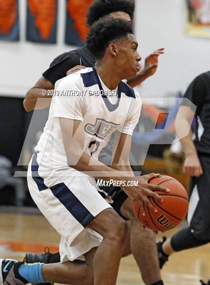 Thumbnail 2 in Juarez vs. Jones (IHSA Chicago Regional Quarterfinal) photogallery.