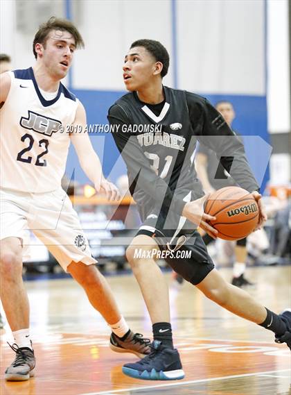 Thumbnail 1 in Juarez vs. Jones (IHSA Chicago Regional Quarterfinal) photogallery.