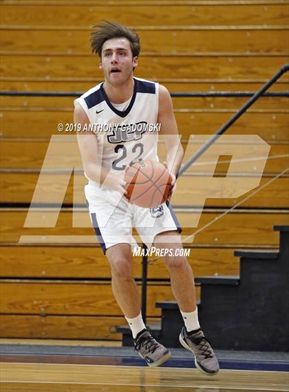 Thumbnail 2 in Juarez vs. Jones (IHSA Chicago Regional Quarterfinal) photogallery.