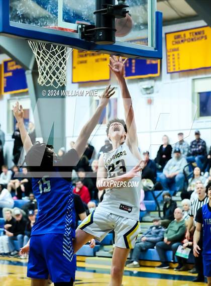 Thumbnail 3 in Valley Central vs Our Lady of Lourdes (Section 9 Class AA Semifinal) photogallery.