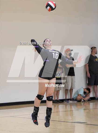 Thumbnail 3 in Rincon/University vs. Bradshaw Mountain (EPIC Tournament Chandler Prep Invite) photogallery.