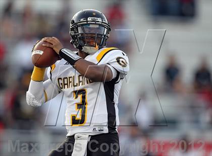Thumbnail 2 in Garland @ Horn photogallery.