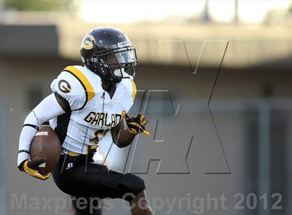 Thumbnail 3 in Garland @ Horn photogallery.