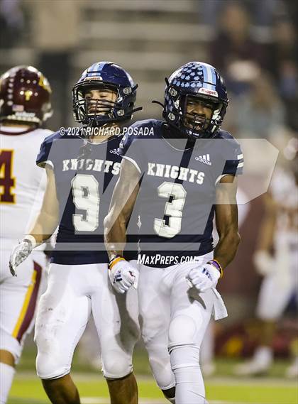 Thumbnail 3 in Clovis West @ Bullard (CIF CS Division II Round 2 Playoff) photogallery.