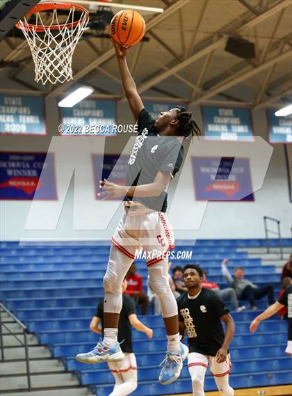 Thumbnail 2 in Providence @ Charlotte Catholic photogallery.