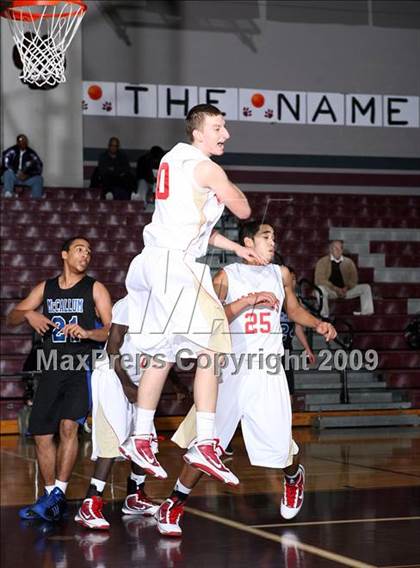 Thumbnail 3 in McCallum vs South Grand Prairie (Sherman Holiday Tournament) photogallery.