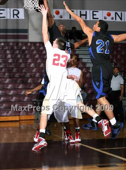 Thumbnail 1 in McCallum vs South Grand Prairie (Sherman Holiday Tournament) photogallery.