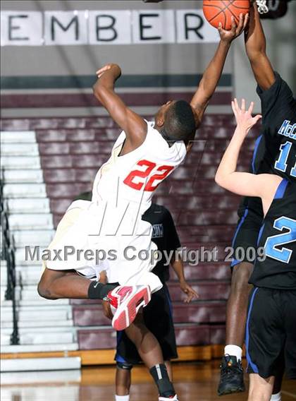 Thumbnail 3 in McCallum vs South Grand Prairie (Sherman Holiday Tournament) photogallery.