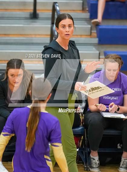 Thumbnail 3 in Perry vs Queen Creek (AIA 6A Round 1) photogallery.