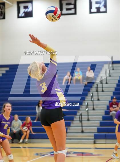 Thumbnail 1 in Perry vs Queen Creek (AIA 6A Round 1) photogallery.