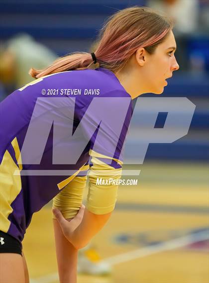 Thumbnail 2 in Perry vs Queen Creek (AIA 6A Round 1) photogallery.