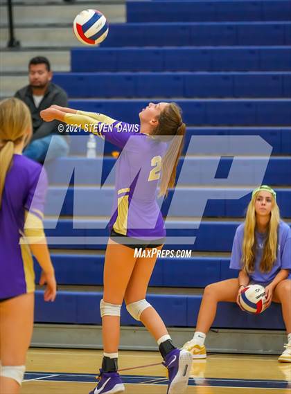 Thumbnail 1 in Perry vs Queen Creek (AIA 6A Round 1) photogallery.