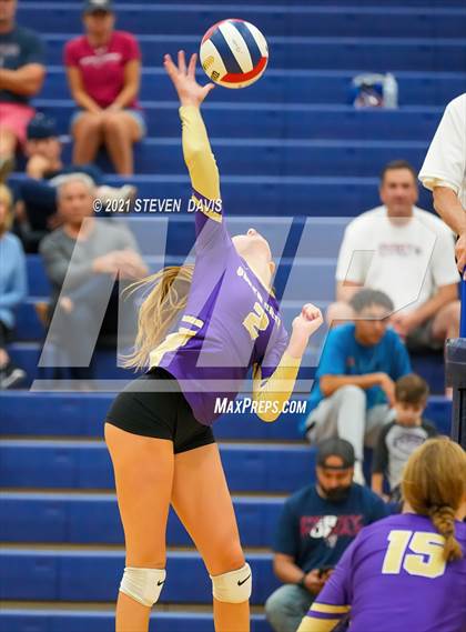 Thumbnail 3 in Perry vs Queen Creek (AIA 6A Round 1) photogallery.