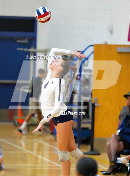 Thumbnail 1 in Perry vs Queen Creek (AIA 6A Round 1) photogallery.