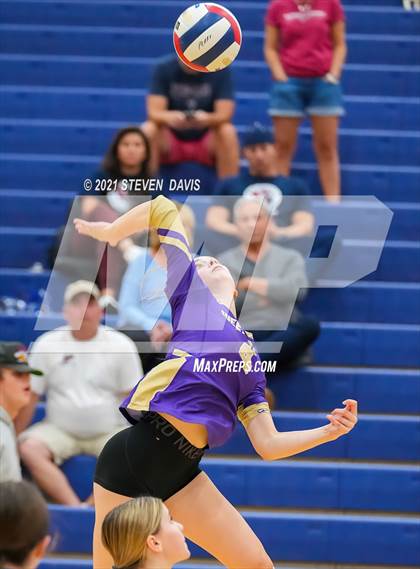 Thumbnail 1 in Perry vs Queen Creek (AIA 6A Round 1) photogallery.