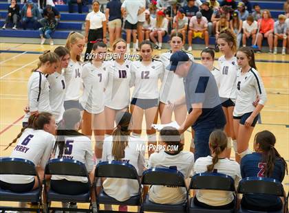 Thumbnail 1 in Perry vs Queen Creek (AIA 6A Round 1) photogallery.