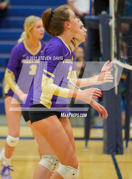 Thumbnail 2 in Perry vs Queen Creek (AIA 6A Round 1) photogallery.