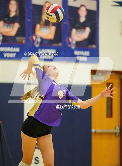 Thumbnail 1 in Perry vs Queen Creek (AIA 6A Round 1) photogallery.