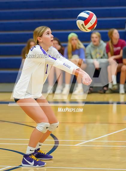 Thumbnail 3 in Perry vs Queen Creek (AIA 6A Round 1) photogallery.