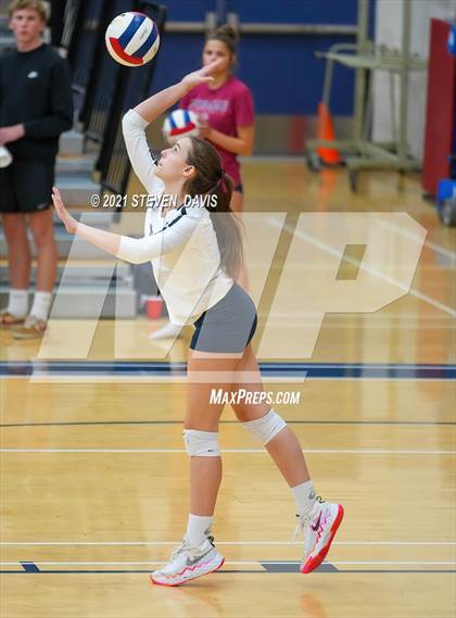 Thumbnail 1 in Perry vs Queen Creek (AIA 6A Round 1) photogallery.