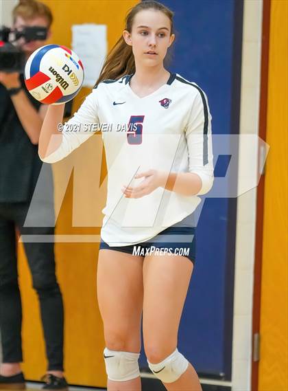 Thumbnail 1 in Perry vs Queen Creek (AIA 6A Round 1) photogallery.