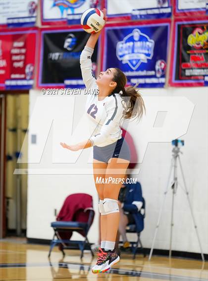 Thumbnail 2 in Perry vs Queen Creek (AIA 6A Round 1) photogallery.