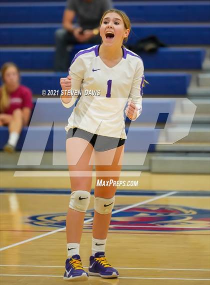 Thumbnail 2 in Perry vs Queen Creek (AIA 6A Round 1) photogallery.