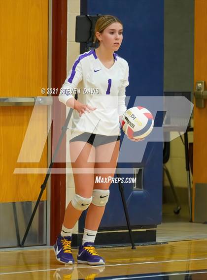 Thumbnail 3 in Perry vs Queen Creek (AIA 6A Round 1) photogallery.