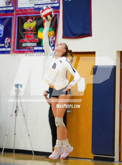 Thumbnail 3 in Perry vs Queen Creek (AIA 6A Round 1) photogallery.
