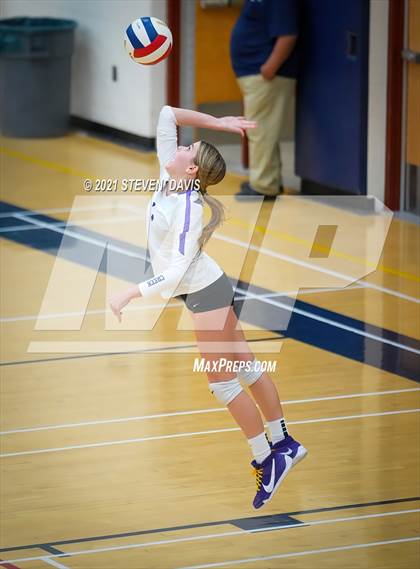 Thumbnail 2 in Perry vs Queen Creek (AIA 6A Round 1) photogallery.