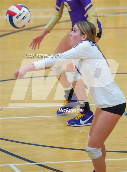 Thumbnail 2 in Perry vs Queen Creek (AIA 6A Round 1) photogallery.