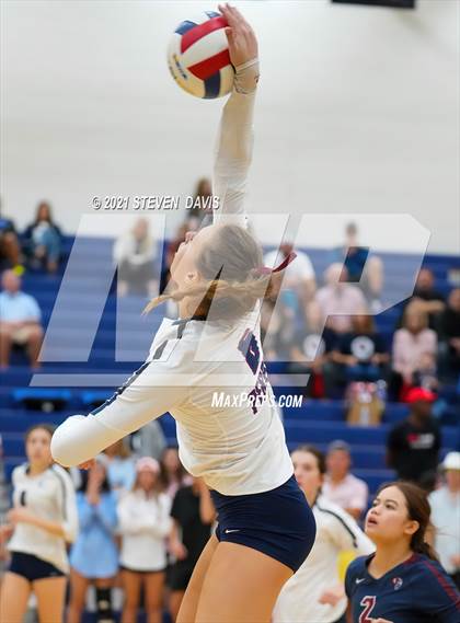 Thumbnail 1 in Perry vs Queen Creek (AIA 6A Round 1) photogallery.