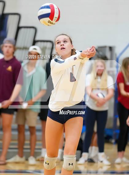 Thumbnail 2 in Perry vs Queen Creek (AIA 6A Round 1) photogallery.