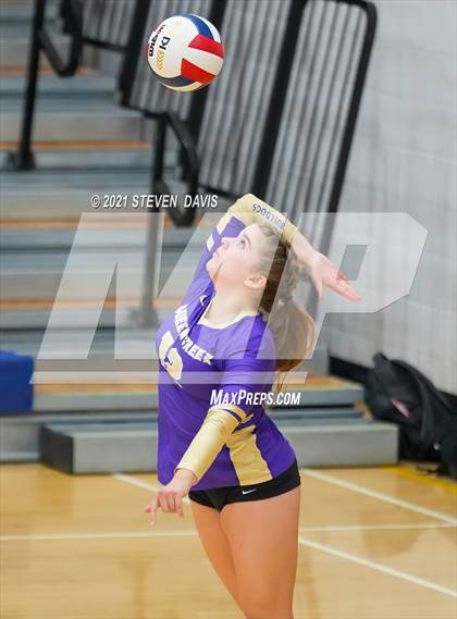 Thumbnail 3 in Perry vs Queen Creek (AIA 6A Round 1) photogallery.